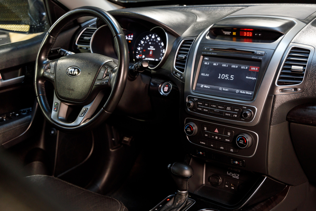 Kia Sorento LX photo 10