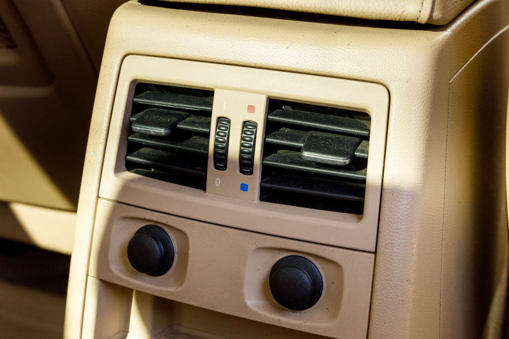 BMW 320 2005 photo 16