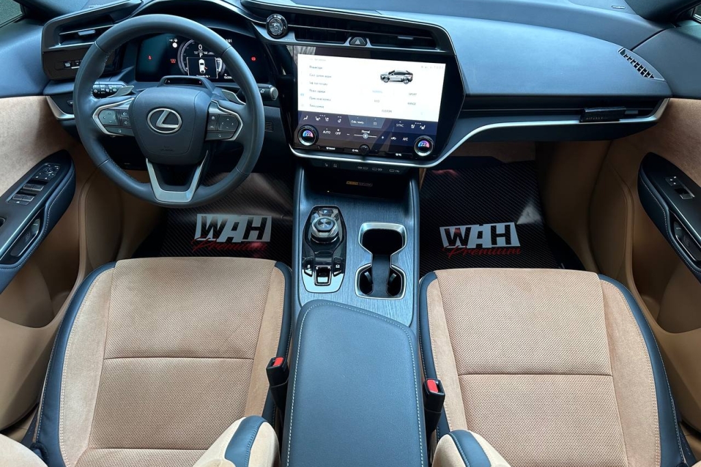 Lexus RZ 450e 2023 photo 19