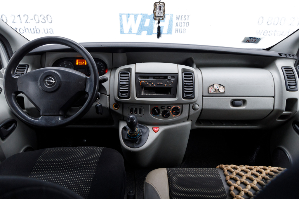 Opel Vivaro photo 6
