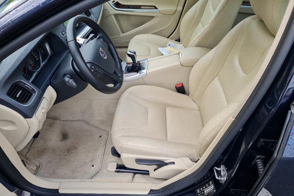 Volvo V60 2016 фото 26