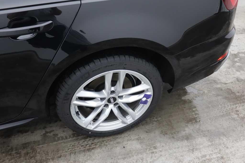 Audi A4 2019 photo 8