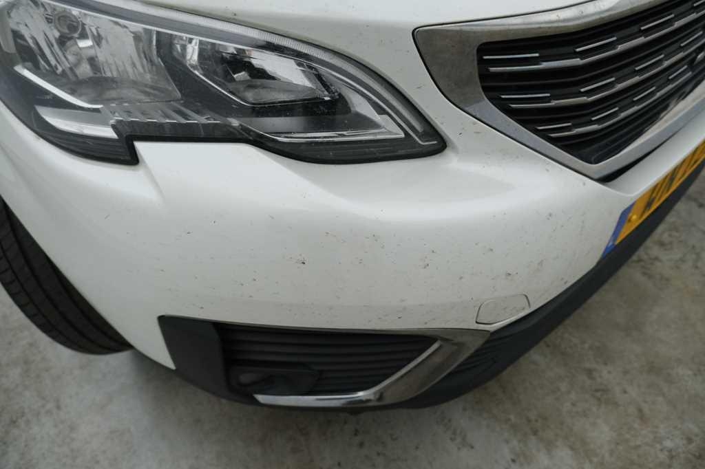 Peugeot 5008 2018 фото 12