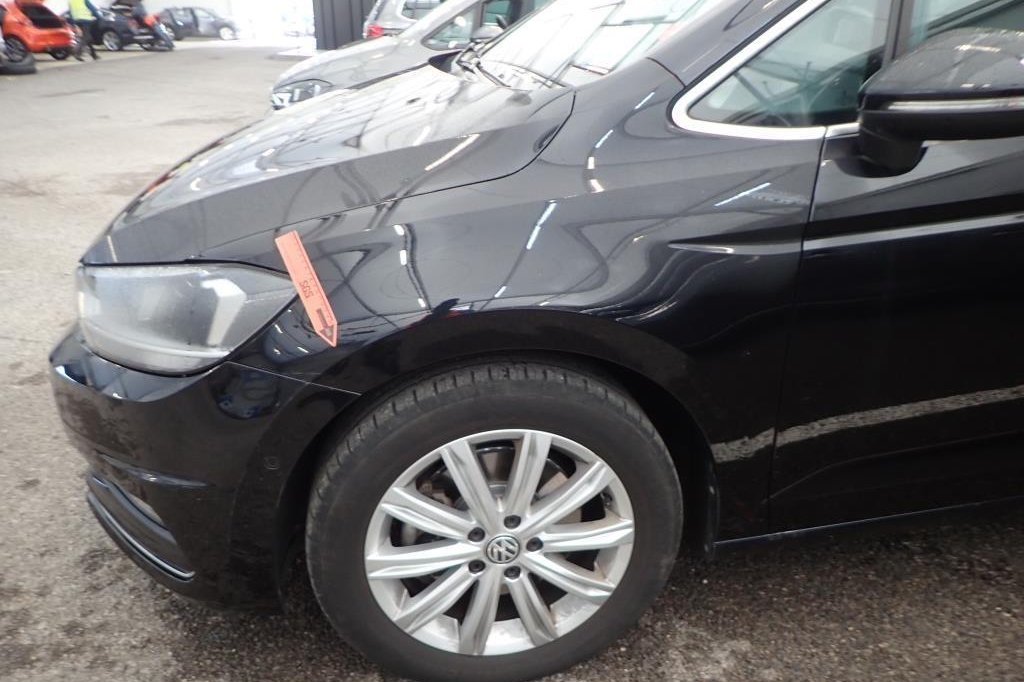 Volkswagen Touran 2017 photo 14