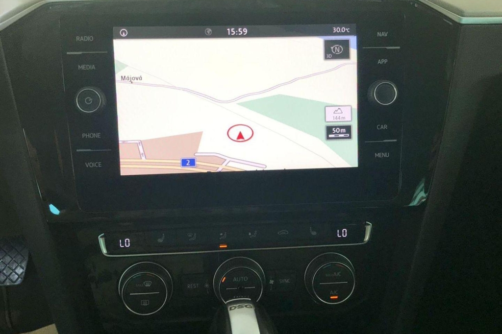 Volkswagen Passat Variant 2017 photo 1