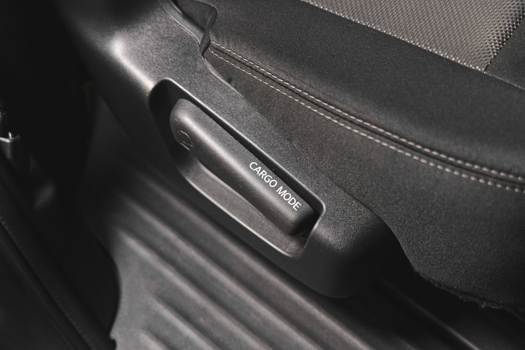 Nissan Pathfinder SV 2019 фото 33