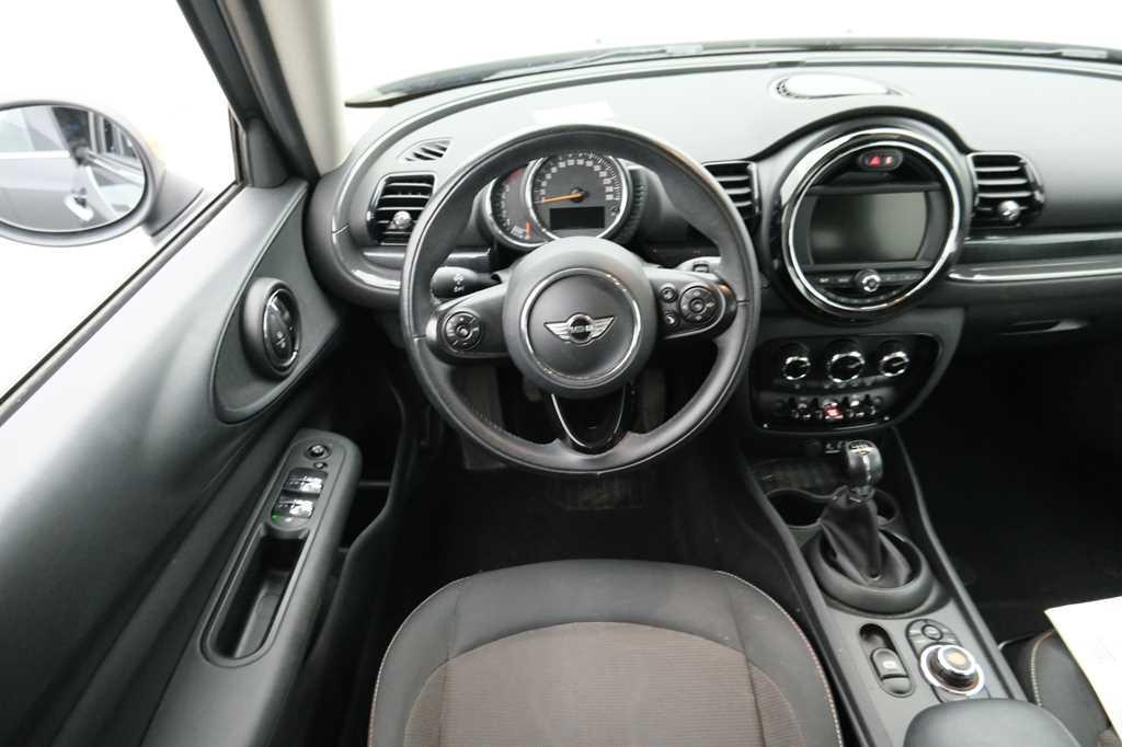 MINI Clubman 2017 photo 2