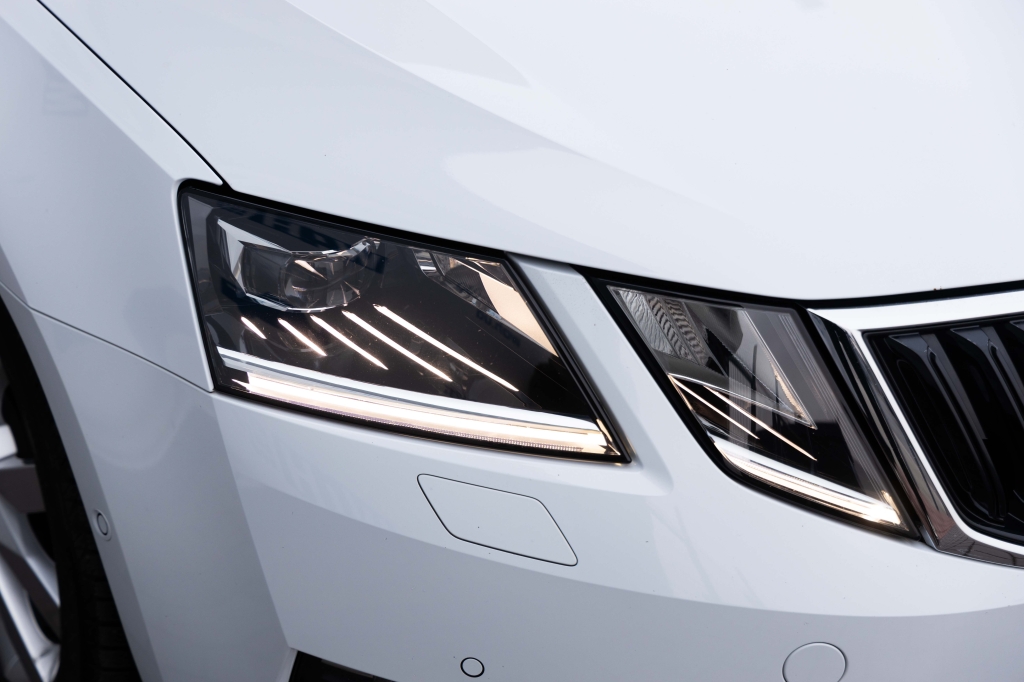 Skoda Octavia Laurin & Klement 2020 photo 7
