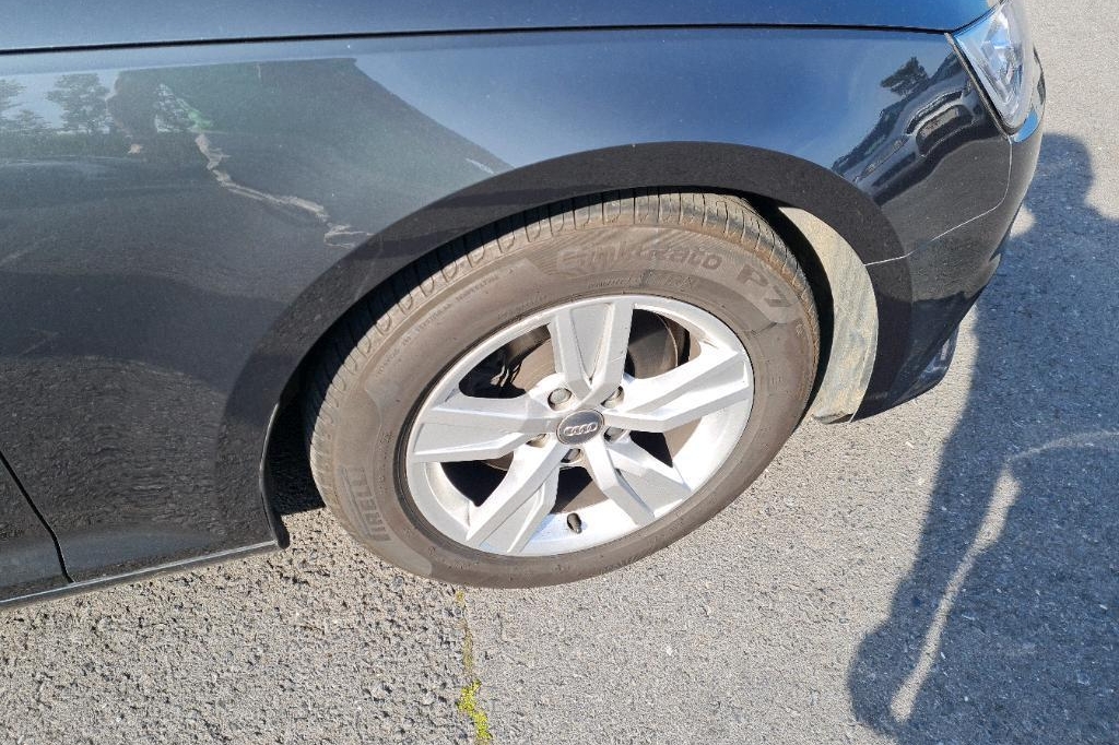 Audi A4 Avant 2018 фото 8