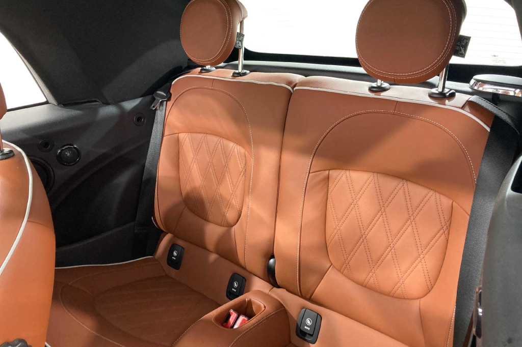 MINI Cooper Cabrio 2016 photo 8