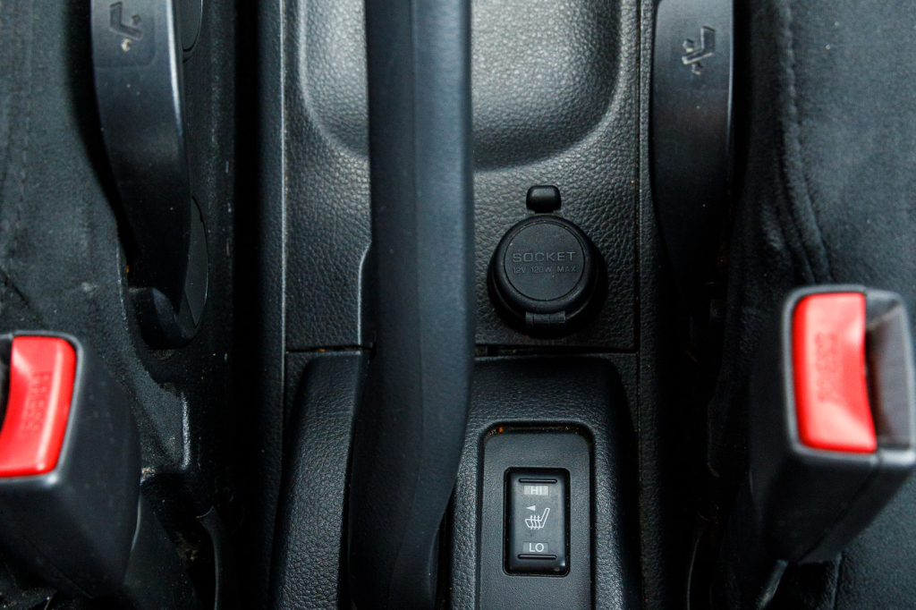 Nissan TIIDA 2010 photo 13