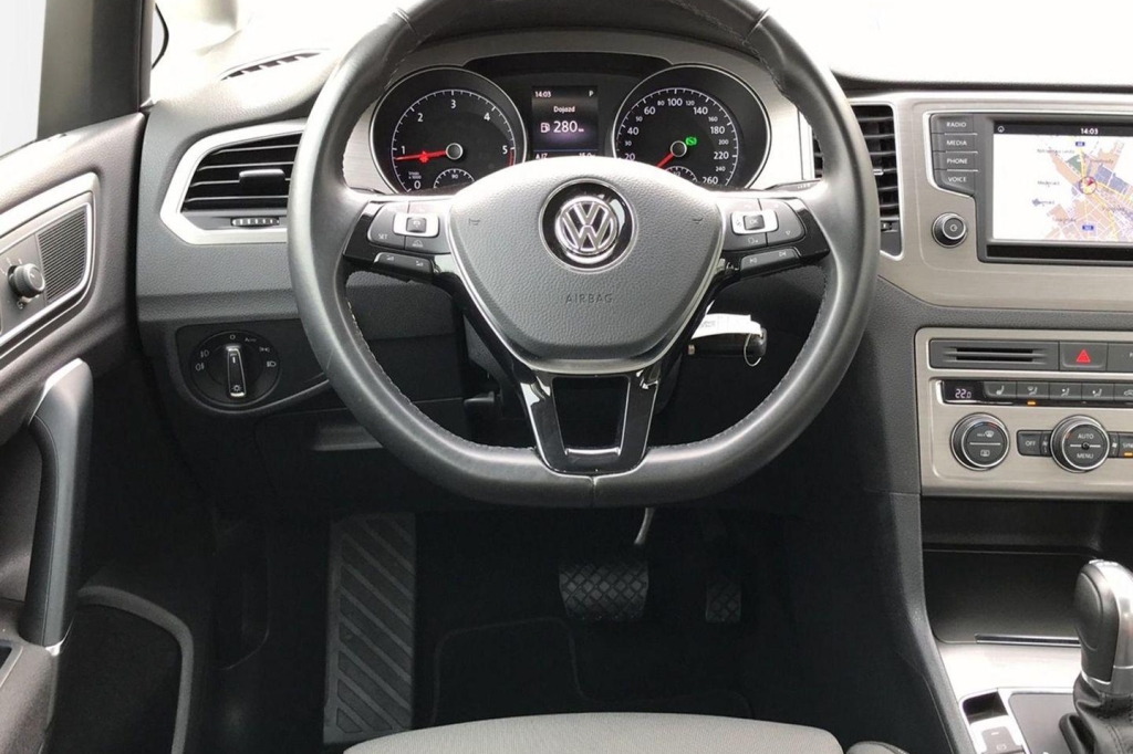 Volkswagen Golf Sportsvan 2017 photo 3