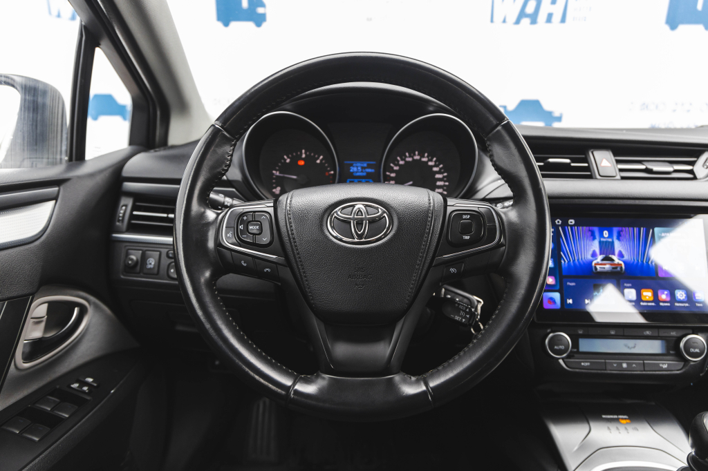 Toyota Avensis 2016 photo 23