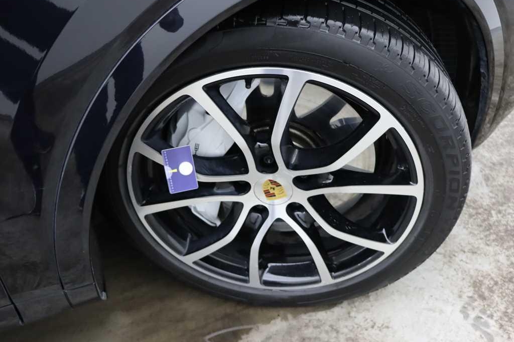 Porsche Cayenne 2018 фото 16