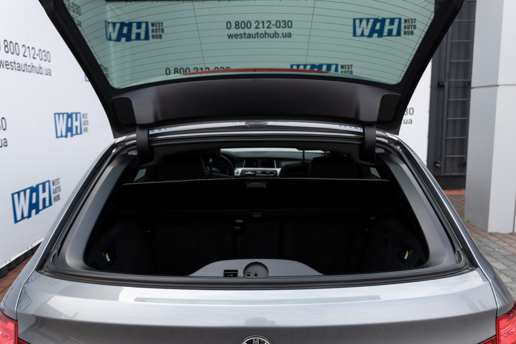 BMW 520 D Baureihe 5 Touring 2015 photo 35