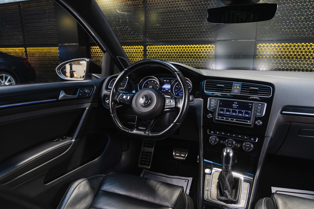 Volkswagen Golf R 2017 фото 32