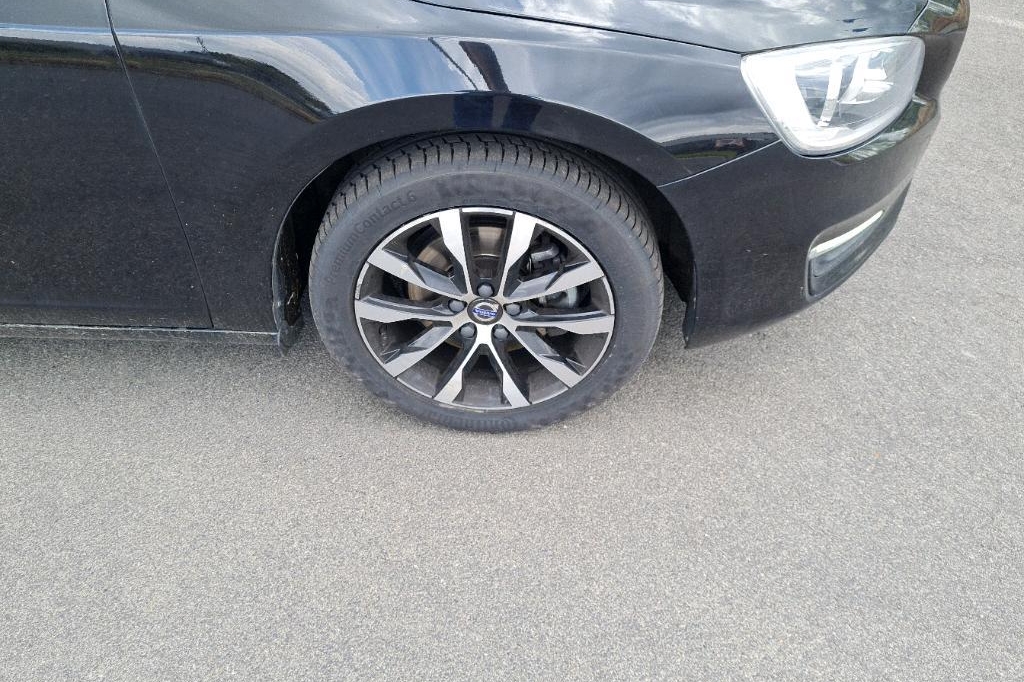 Volvo V60 2017 photo 30