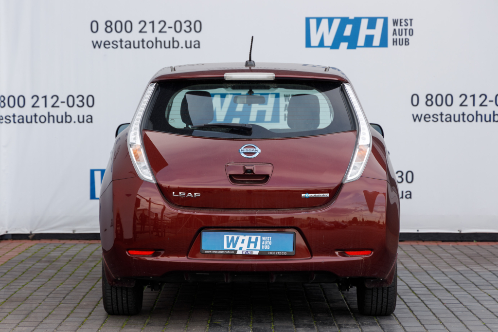 Nissan Leaf фото 4