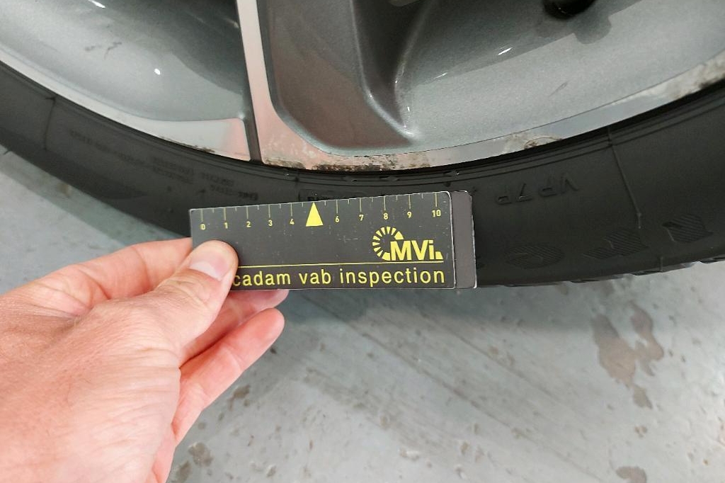 Volvo V40 2017 фото 27