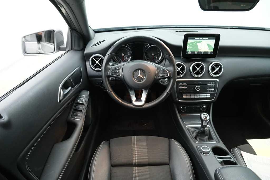 Mercedes-Benz A-Klasse 2017 photo 2