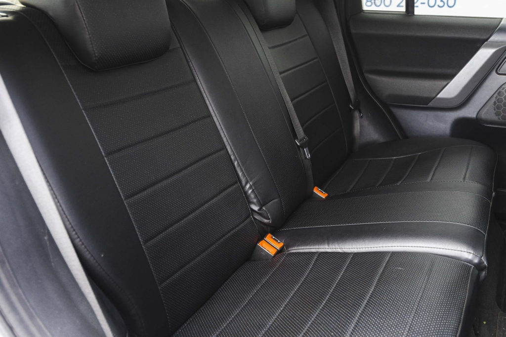 Land Rover Freelander 2010 photo 29