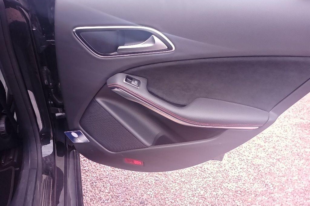 Mercedes-Benz CLA 2017 photo 54