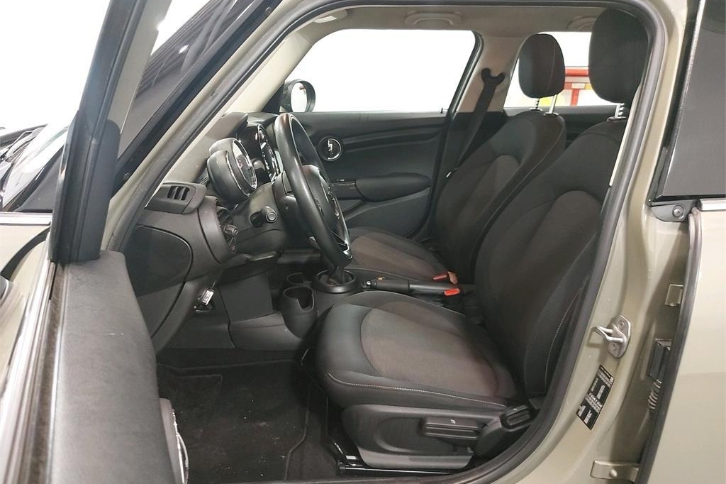 MINI MINI Cooper 2018 photo 6