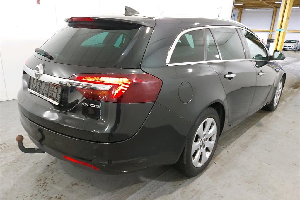 Opel Insignia Sports Tourer 2016 photo 1