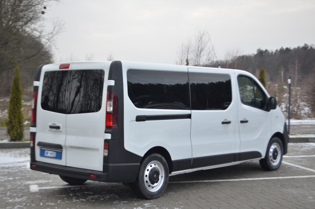 Opel Vivaro фото 5