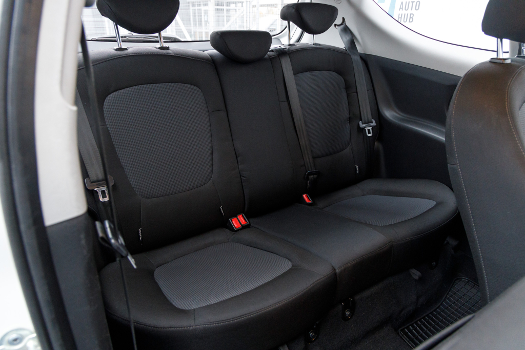 Hyundai i20 фото 18