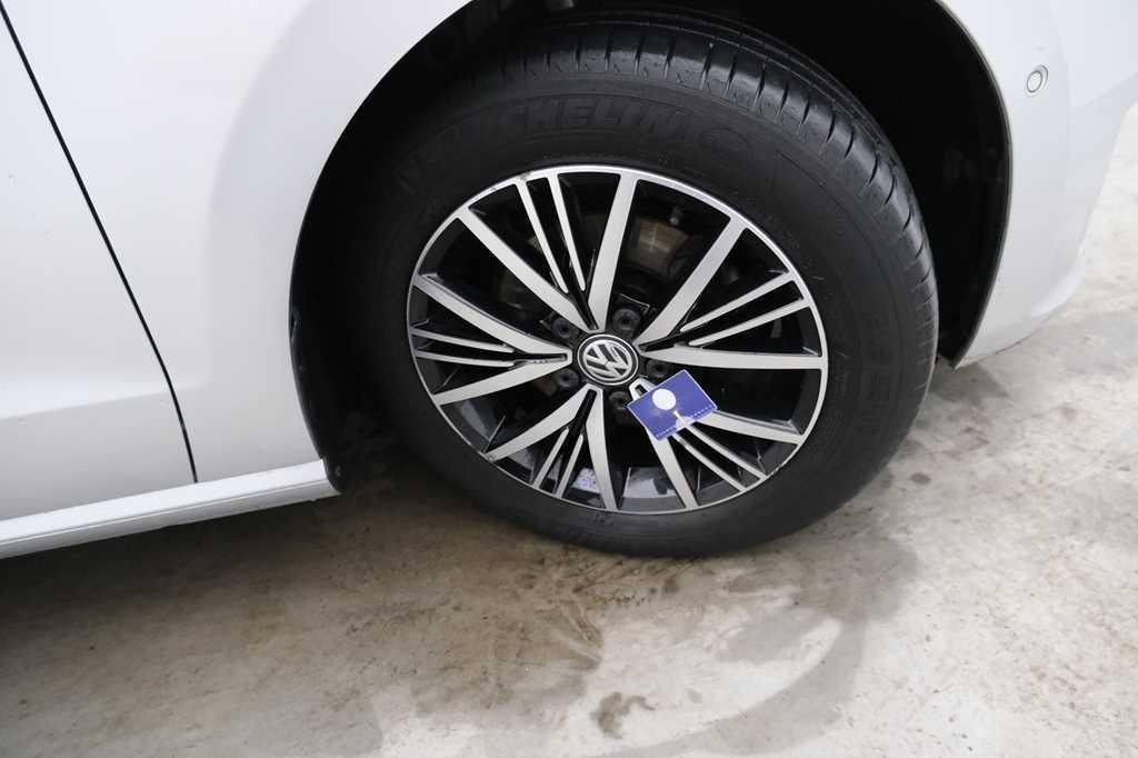 Volkswagen Golf Sportsvan 2017 photo 39