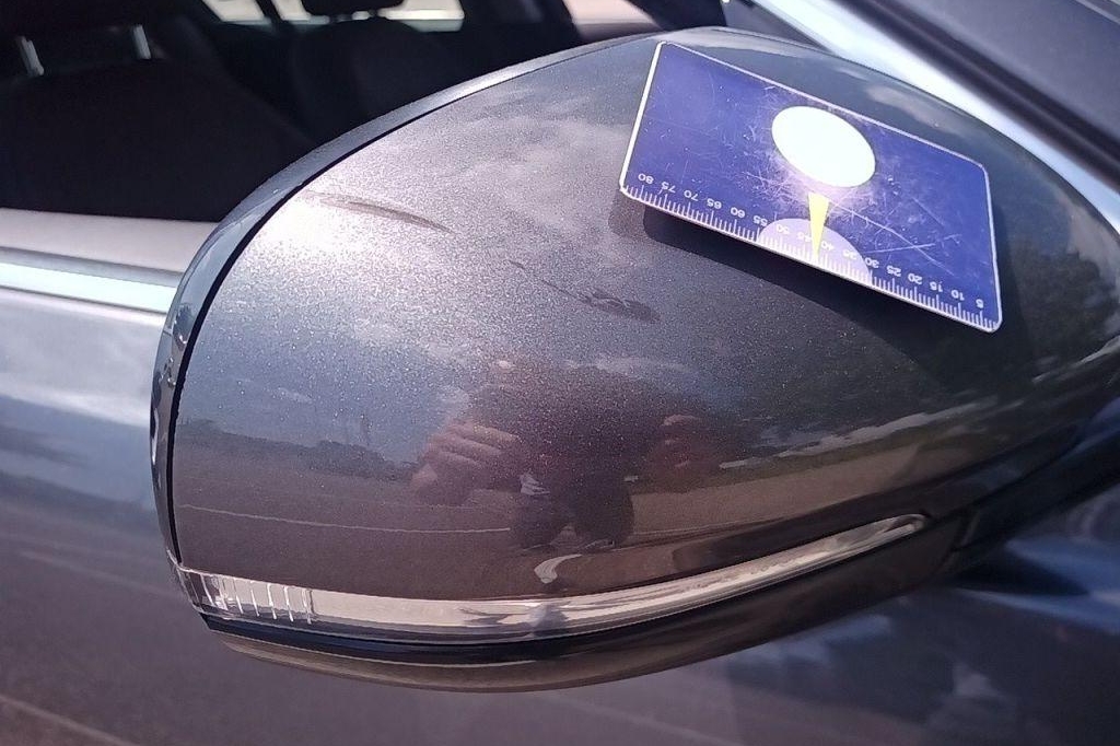 Jaguar XE 2015 photo 18