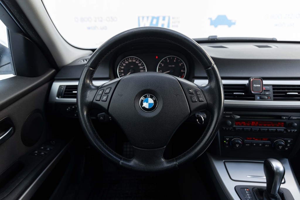 BMW 3 Series 2005 фото BMW 3 Series 2005 фото 19