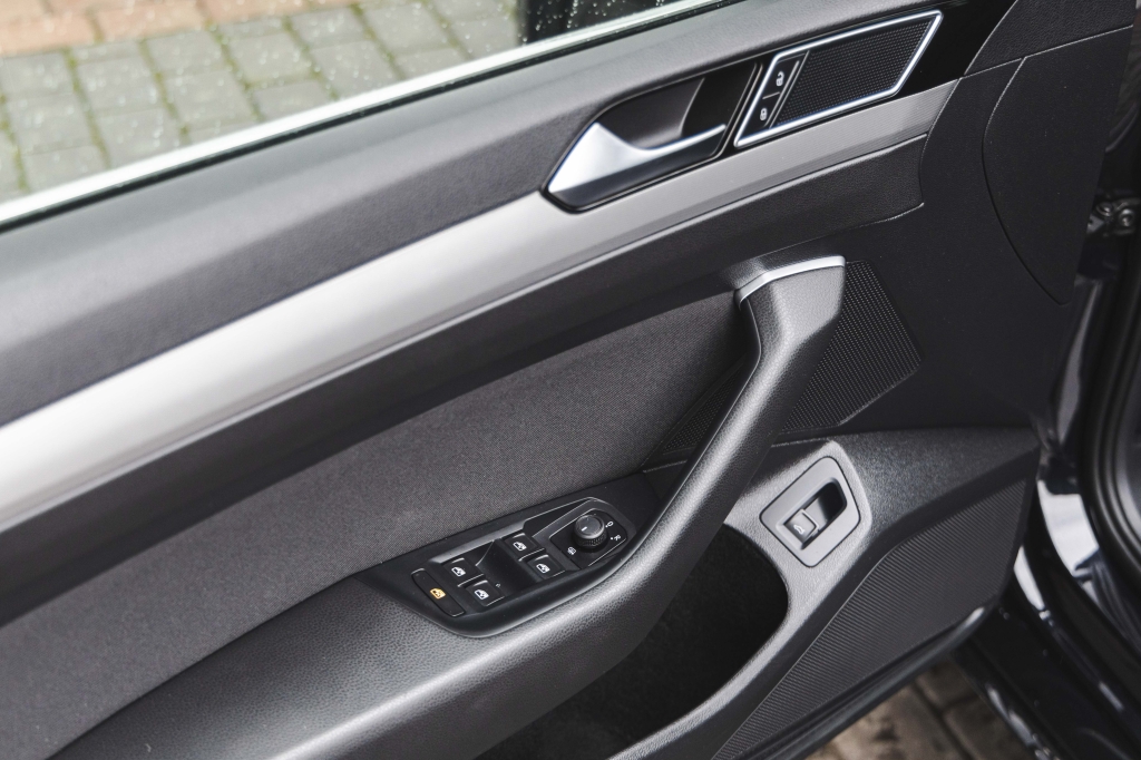 Volkswagen Passat 2017 фото 12