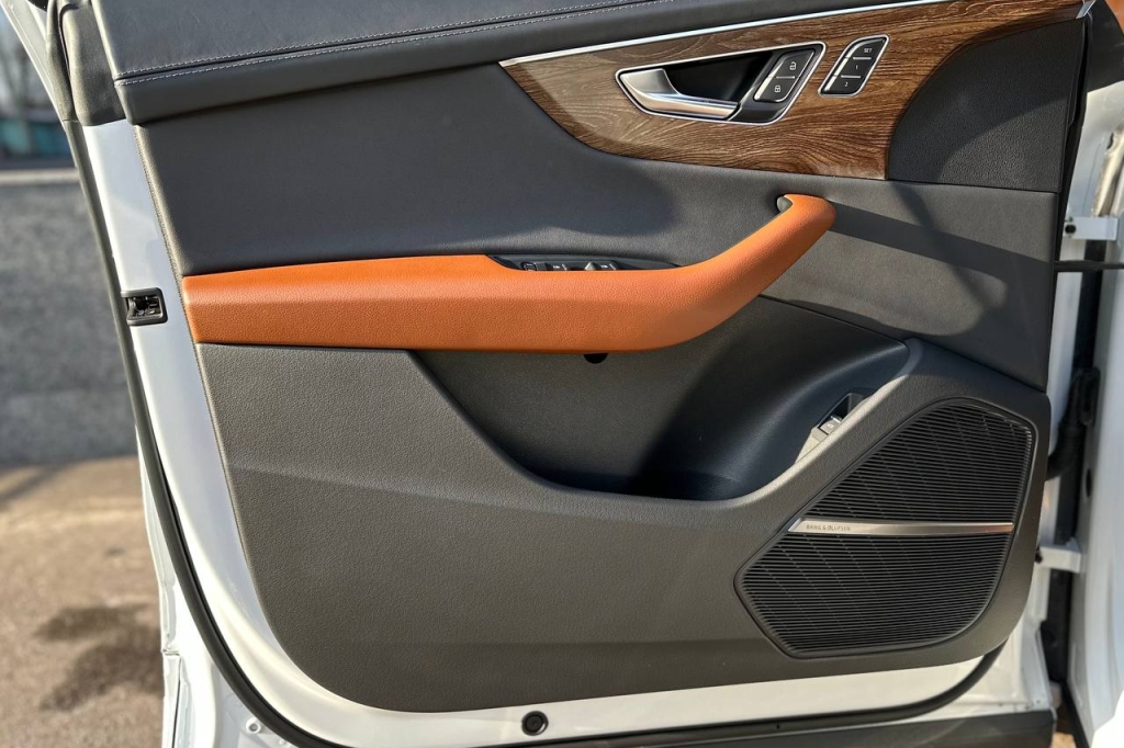 Audi Q8 50 TDI 2021 photo 11