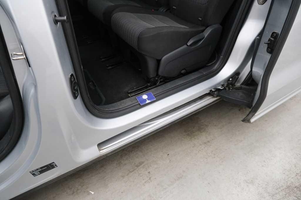 SEAT Alhambra 2016 photo 38