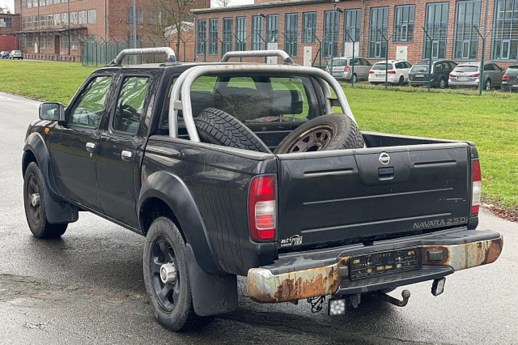 Nissan Pickup 2005 фото 1