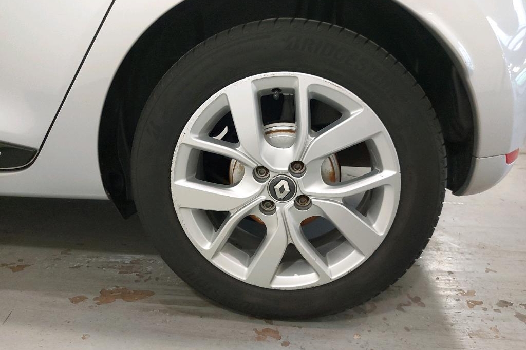 Renault Clio 2019 фото 14