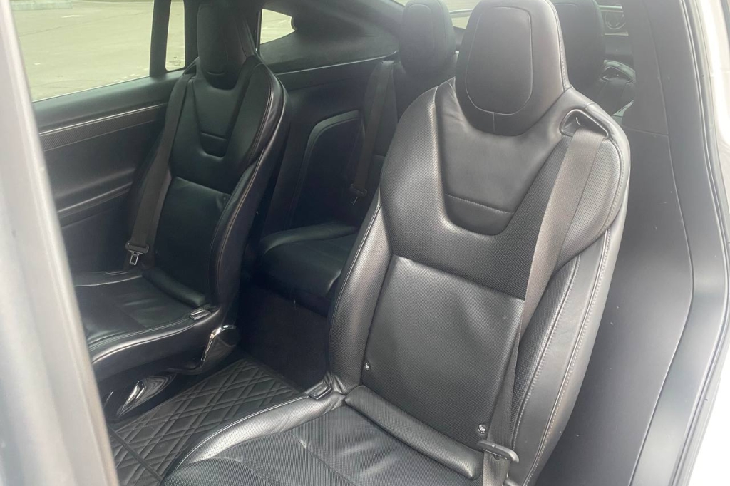 Tesla Model X 90D 2016 фото 14