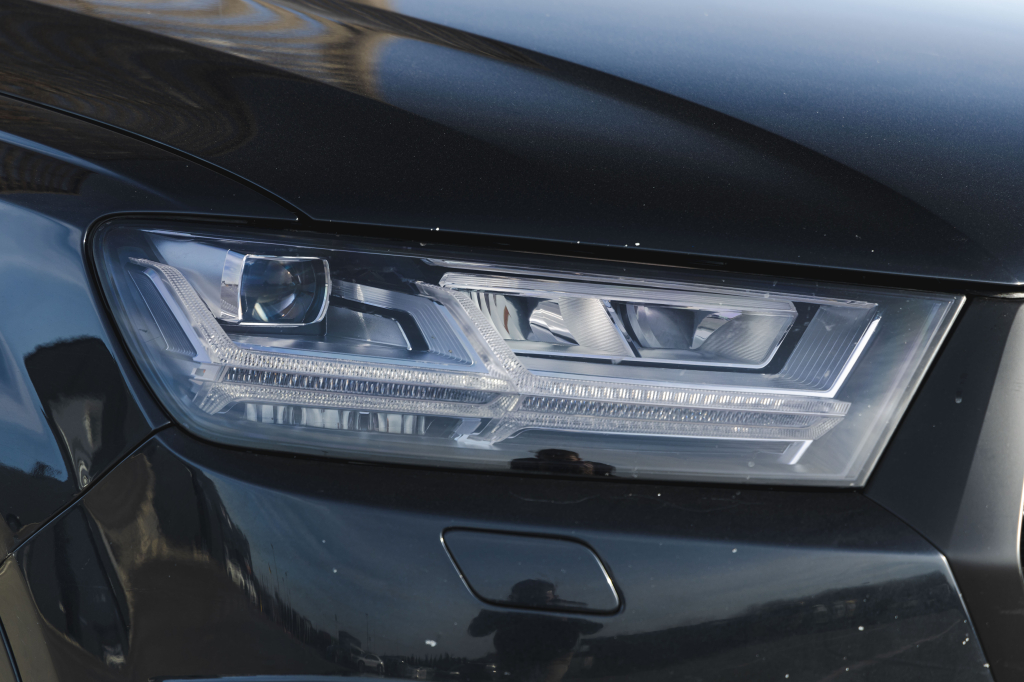 Audi Q7 2016 photo 6