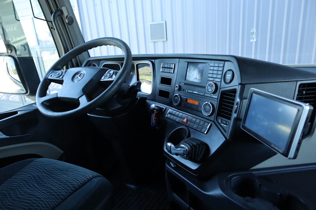 Mercedes-Benz Actros 2651 2015 photo 13