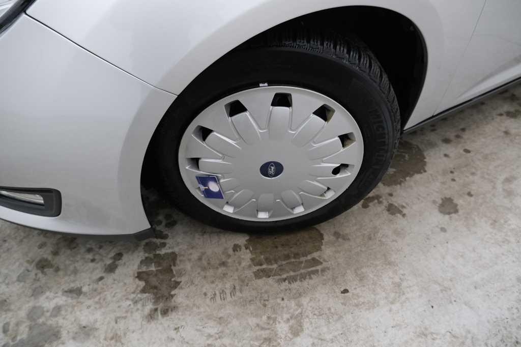 Ford Focus Tunier 2017 photo 39