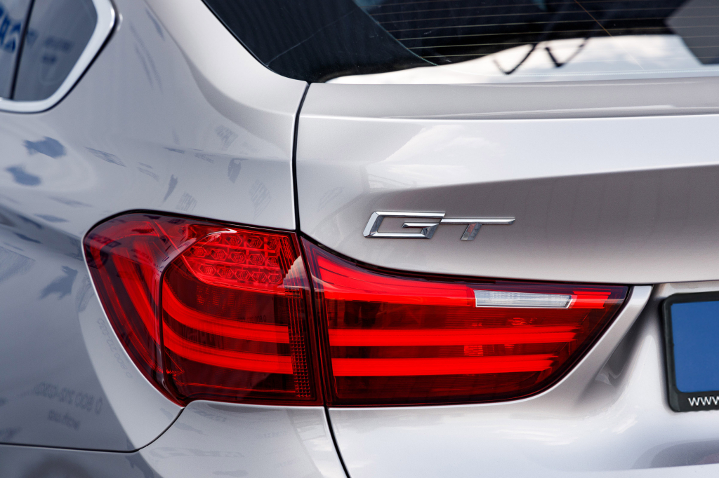 BMW 530 GT xDrive 2015 photo 32