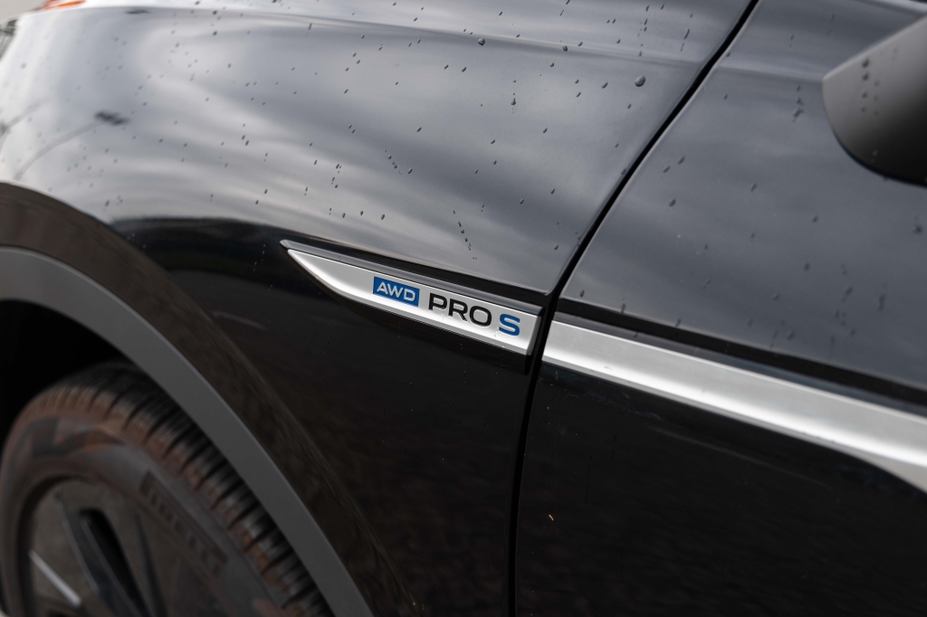 Volkswagen ID.4 Pro S 2022 photo 2