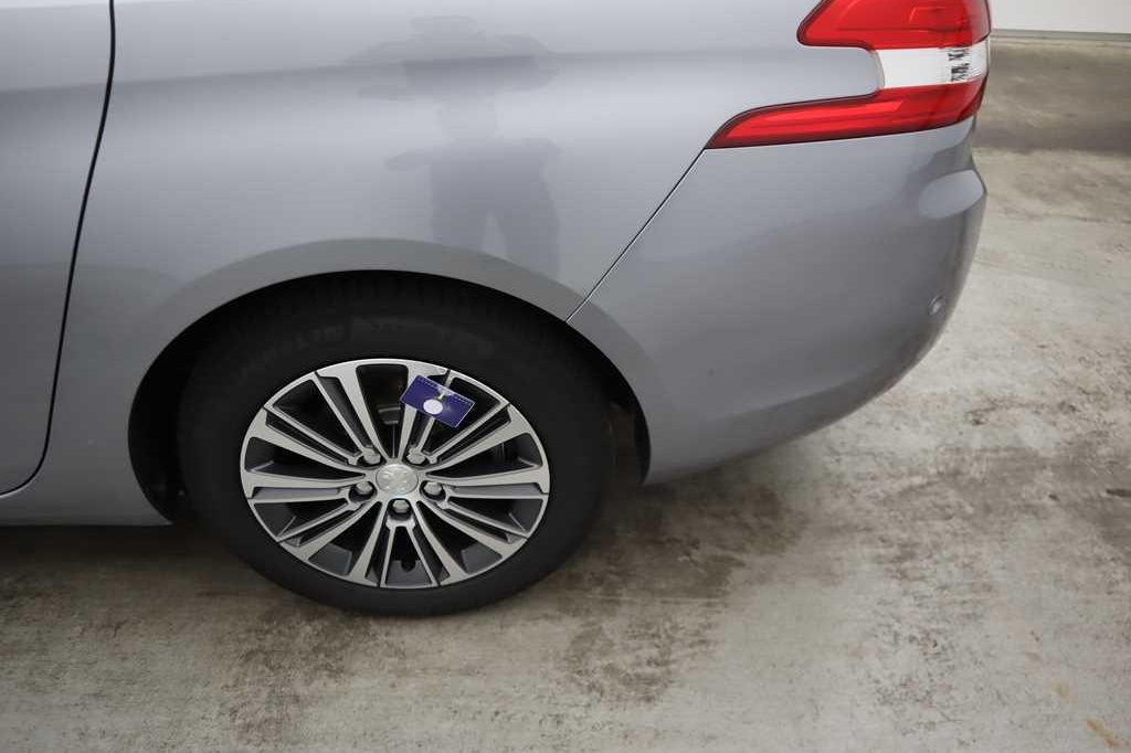 Peugeot 308 2020 фото 8