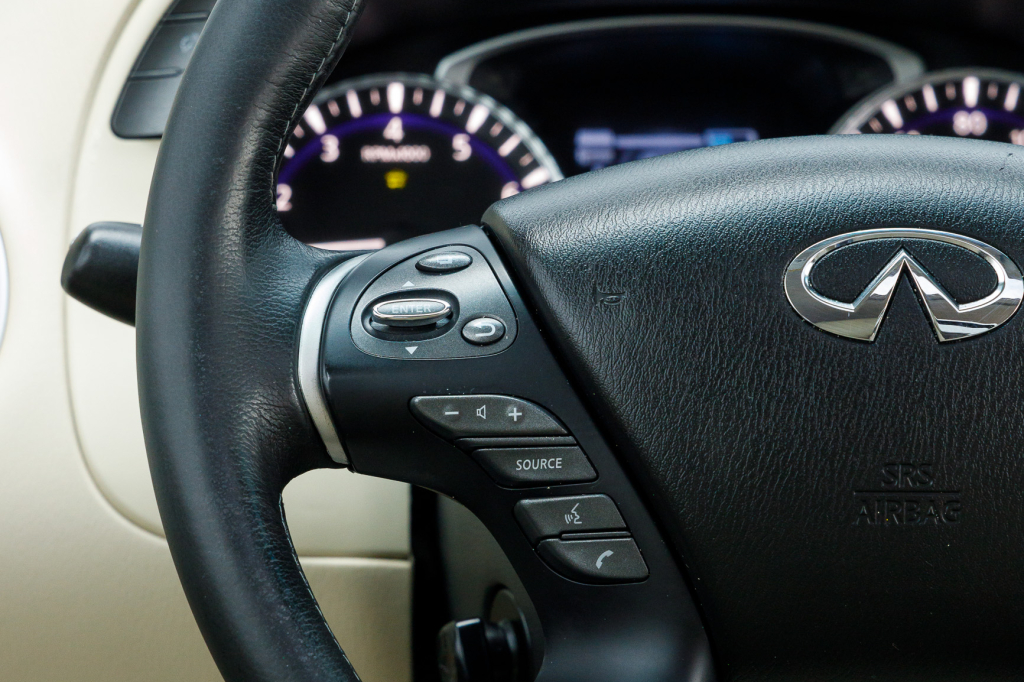 Infiniti QX60 HYBRID 2017 photo 3