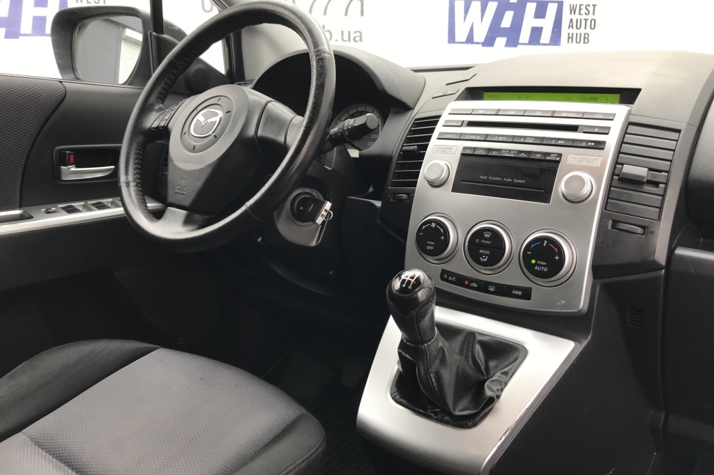 Mazda 5 photo 7