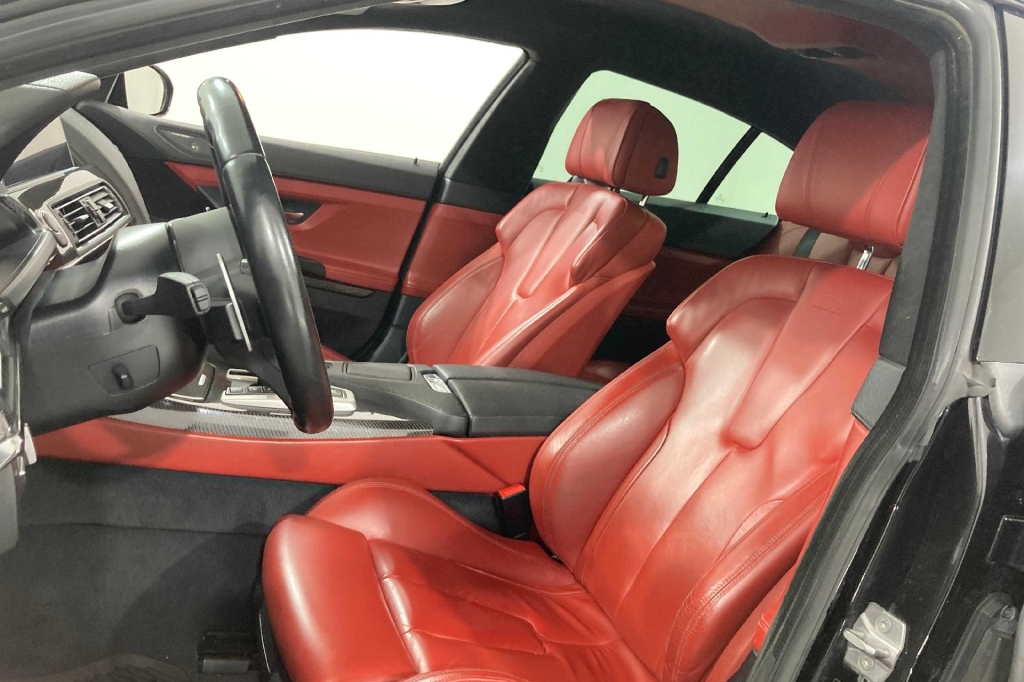 BMW M6 2016 фото 1