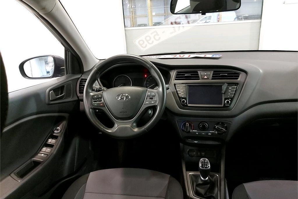 Hyundai i20 2018 photo 2