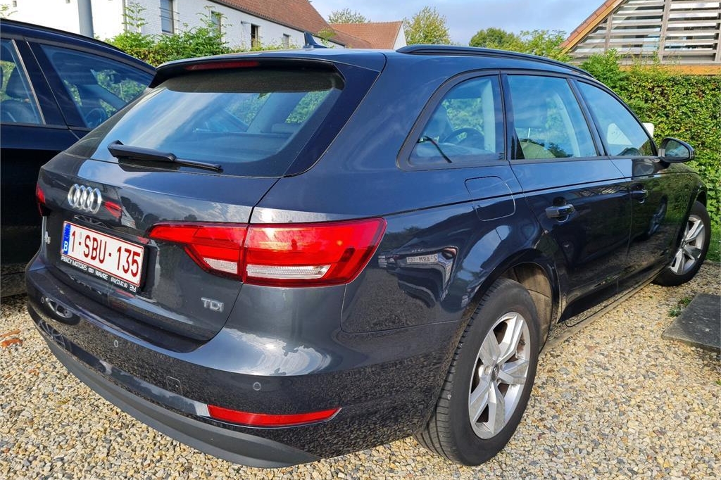 Audi A4 Avant 2017 фото 3